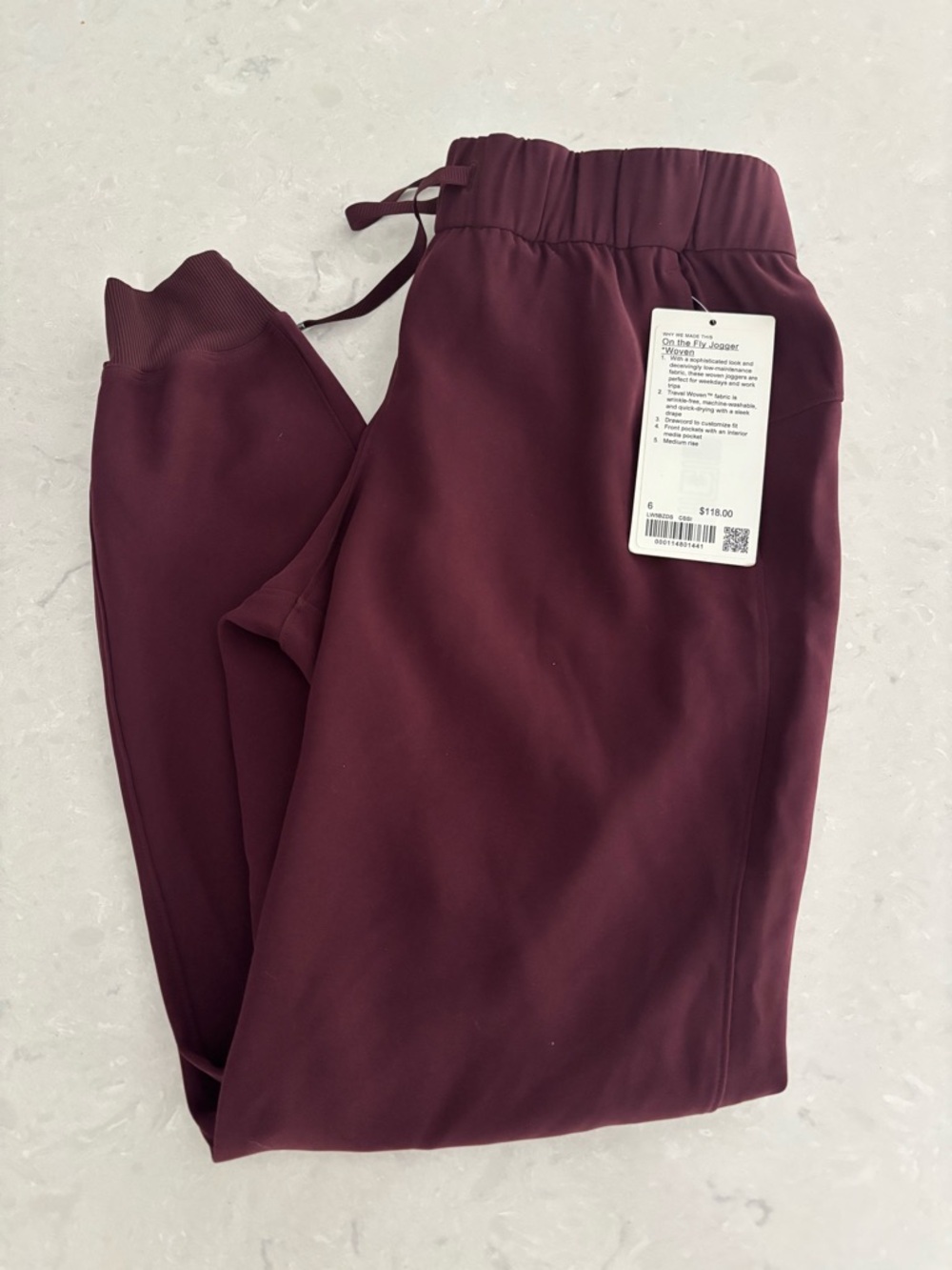 🔵 Lululemon On the Fly Jogger *Woven, Burgundy Size  6